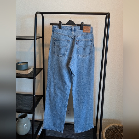 NWT Levis Ribcage Straight Jeans - Picture 3 of 7